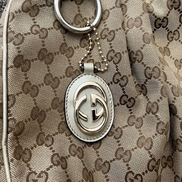 MONOGRAM Large SUKEY GUCCI Tote Gold Leather Trim & GG Gold Charm - Picture 2 of 16